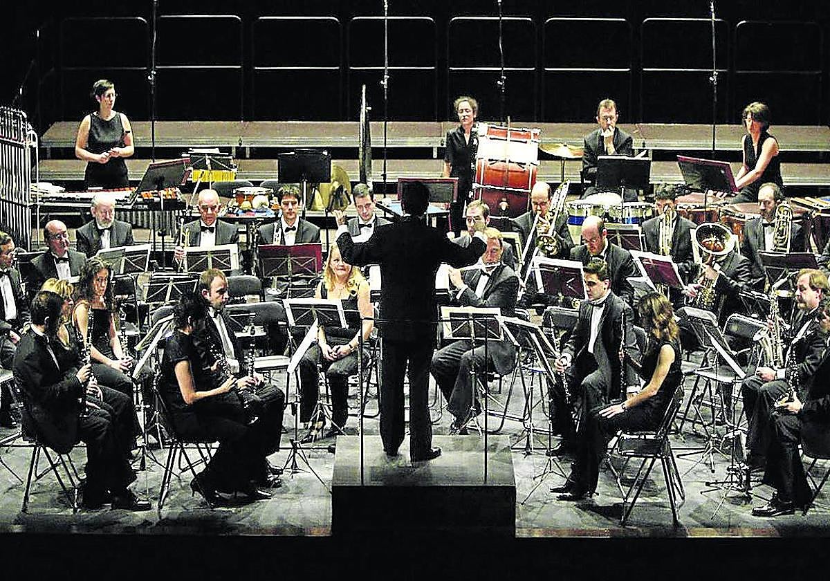 La Banda Municipal de Vitoria, durante una actuación en sala.