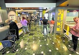 Una oficina de Correos de Bilbao, esta semana.