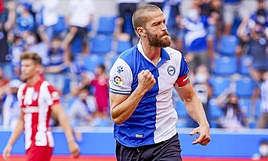 Laguardia celebra el triunfo ante el Atlético logrado con un gol suyo hace dos temporadas.