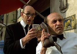 Benito pocino y Pepe Viyuela en el filme de Javier Fesser 'La gran aventura de Mortadelo y Filemón'.