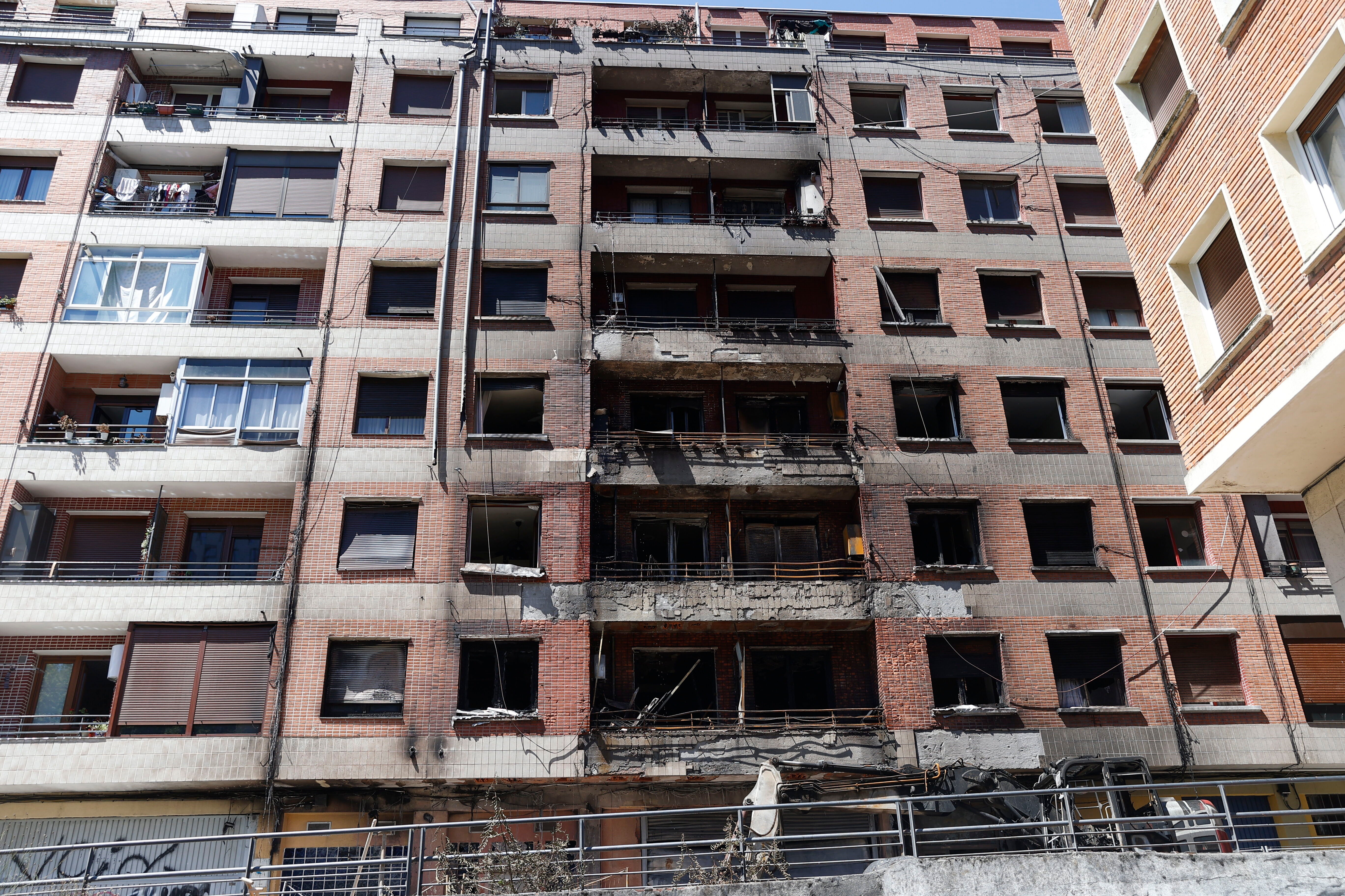 Dieciséis heridos y un muerto por fuegos en edificios de Bizkaia en lo que va de mes