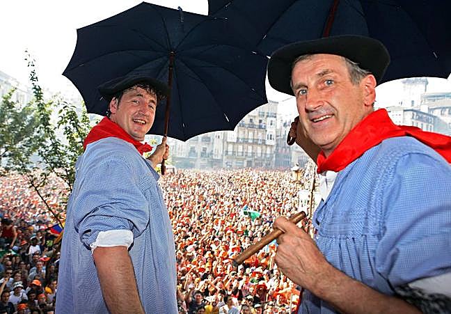 Ortiz de Urbina y Landa, ante una Virgen Blanca repleta el 4 de agosto de 2007.