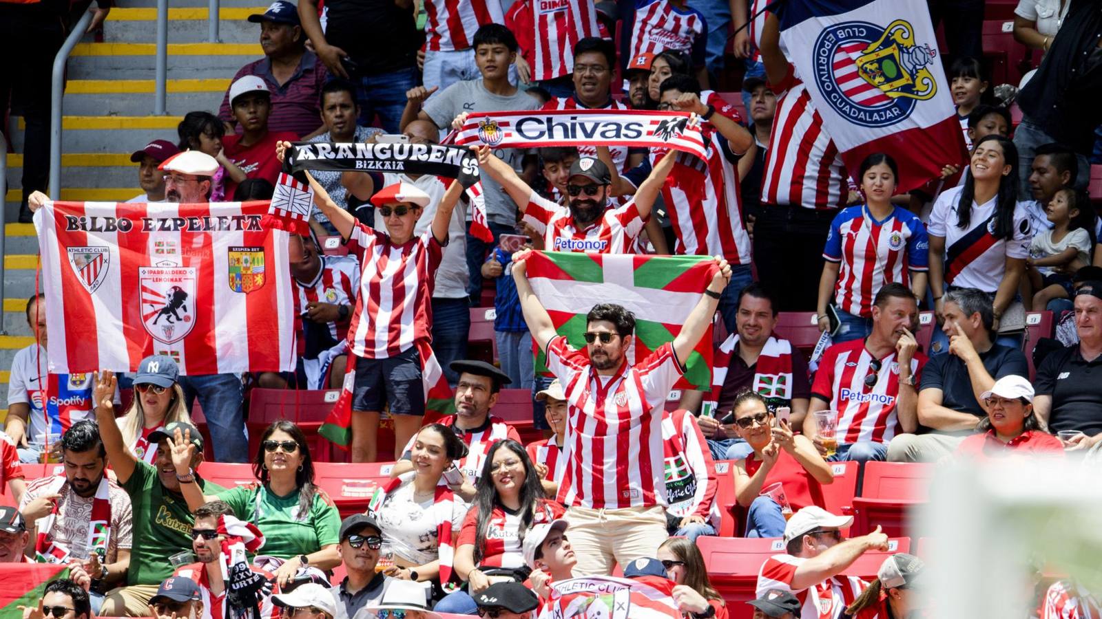 Imágenes del Chivas-Athletic