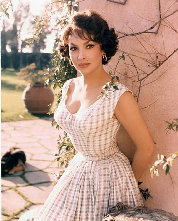 Gina Lollobrigida.