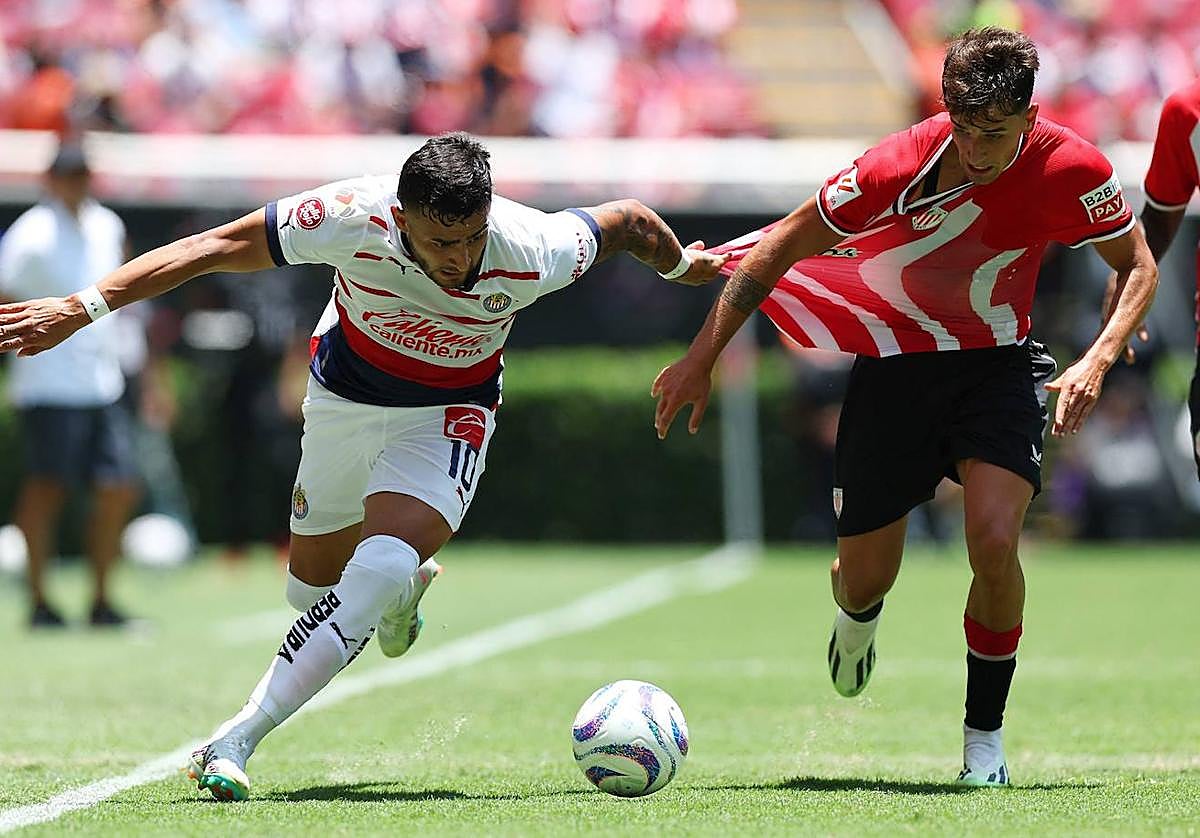 Beñat Prados, en el partido contra las Chivas