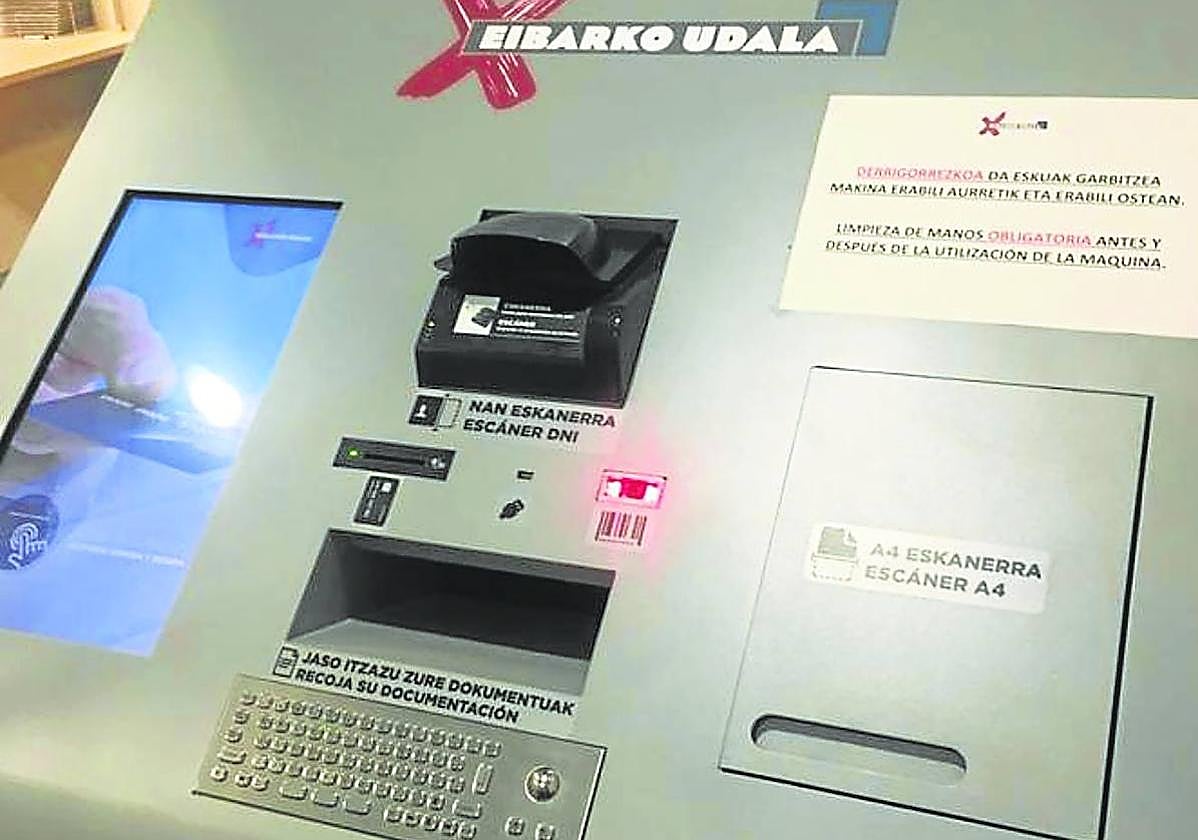 La máquina de autoservicio en Pegora permite modernizar la atención municipal.