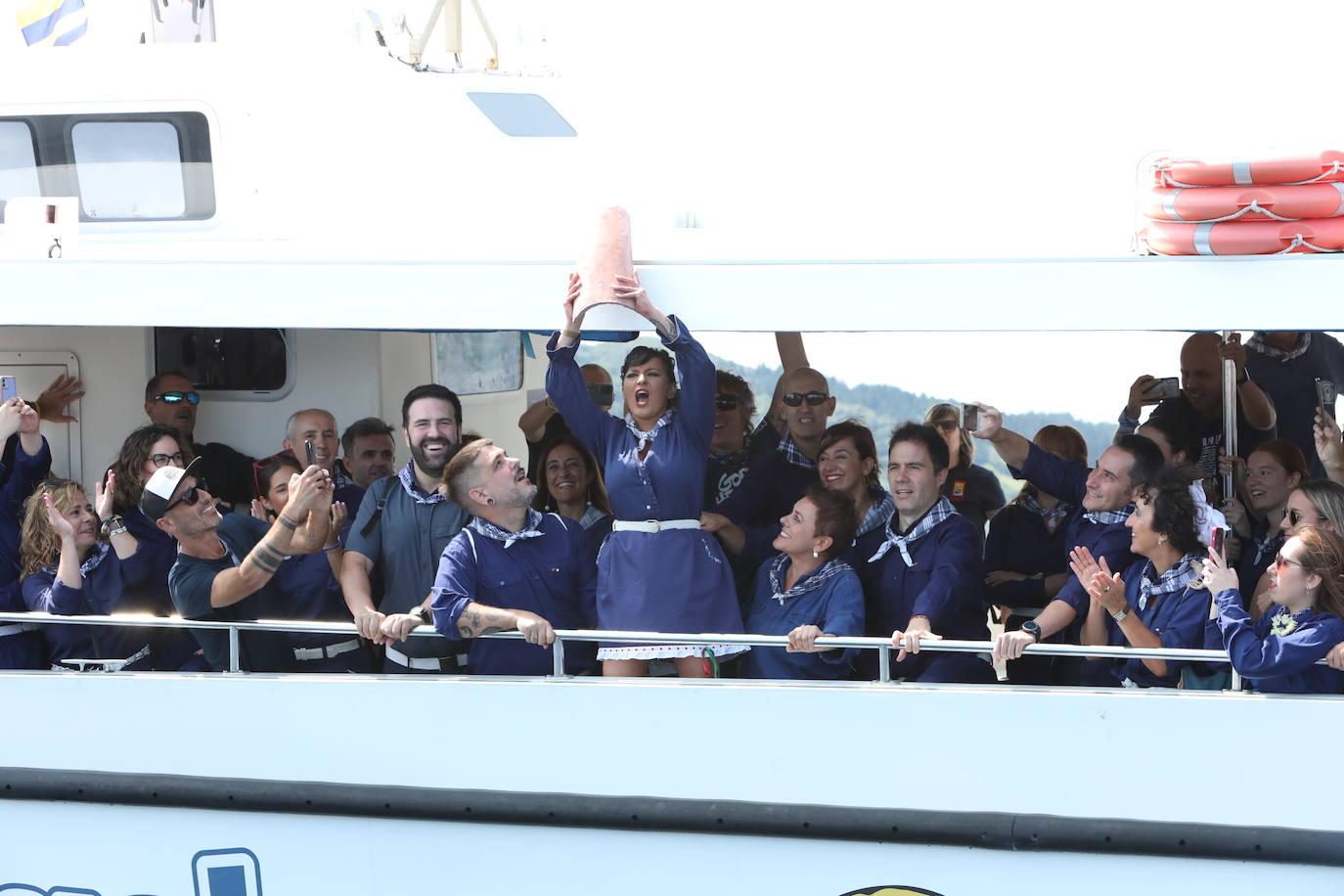 Miles de personas disfrutan de las Madalenas en Bermeo y Elantxobe