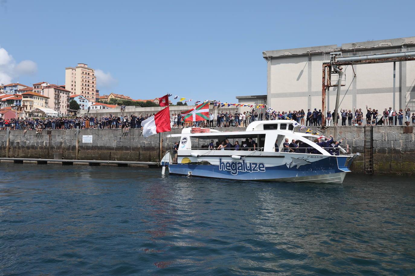 Miles de personas disfrutan de las Madalenas en Bermeo y Elantxobe
