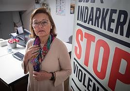 Rosa Trinidad, Bide Indarkeria Stop elkarteko presidentea dena