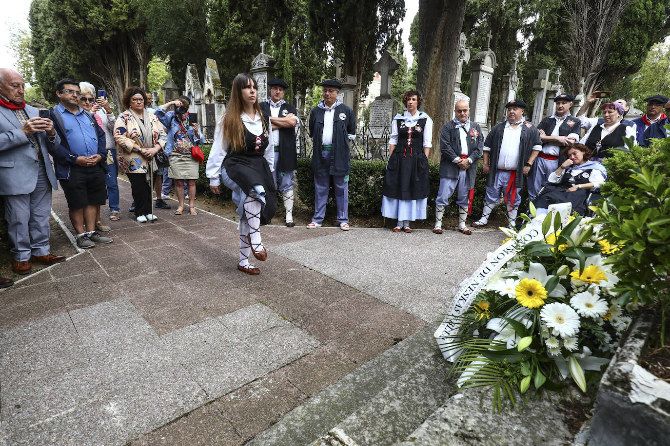 Un recuerdo a los blusas y neskas caídos