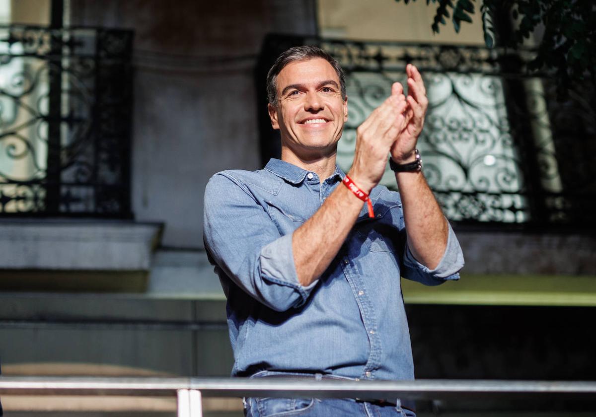 El presidente del Gobierno de España y secretario general del PSOE, Pedro Sánchez, agradece a sus votantes los resultados obtenidos en la jornada electoral.