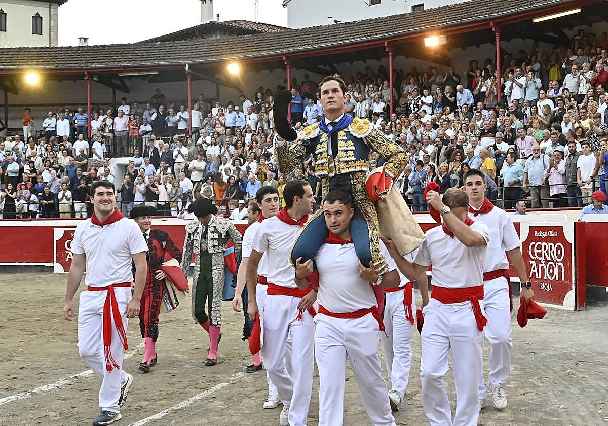 Daniel Luque, que sustituía a Morante, fue el triunfador indiscutible de la tarde.