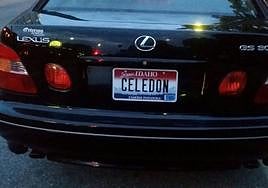 La matrícula de 'Famous Potatoes'.