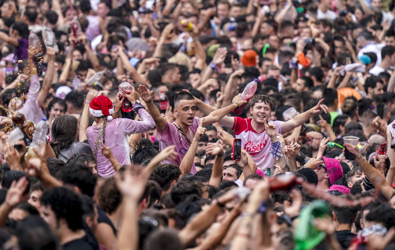 Las mejores fotos del Chupinazo y la Bajada de Celedón