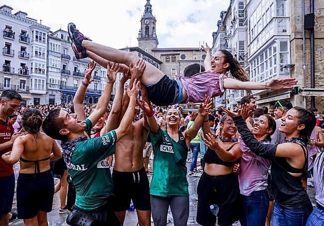 Arkaitz Salazar, Idurre Bustillo, Eudes Vázquez, Paula Meroño, Carlos Martínez, Eider Sorga y Mariana y Paola Pellegrino.