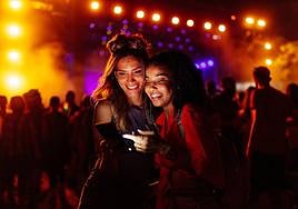 Aste Nagusiko programazioa klik bakar bat eginez, app-ari esker