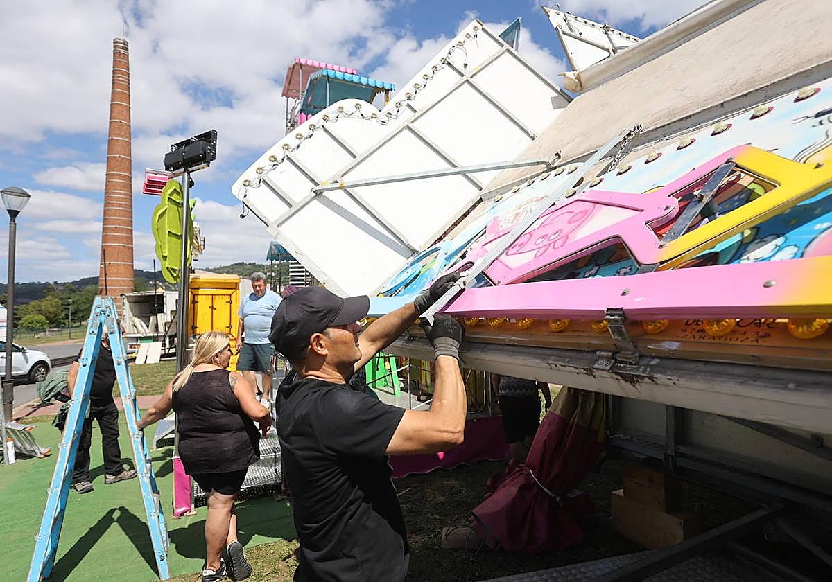 Comienza el montaje de las barracas de Aste Nagusia