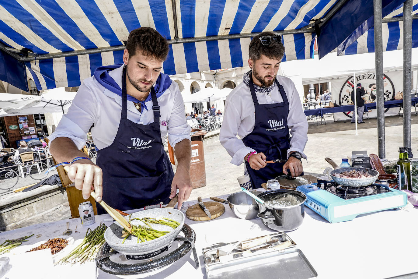 Las imágenes del Concurso Gastronómico de cuadrillas de blusas y neskas