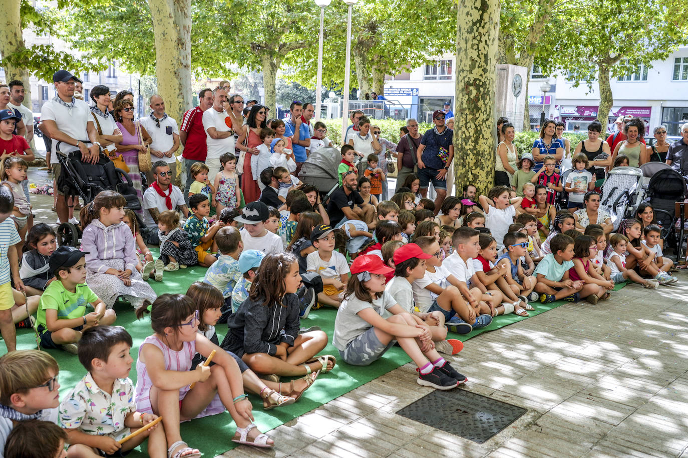 Las fotos de la asfixiante jornada de calor extremo en Álava