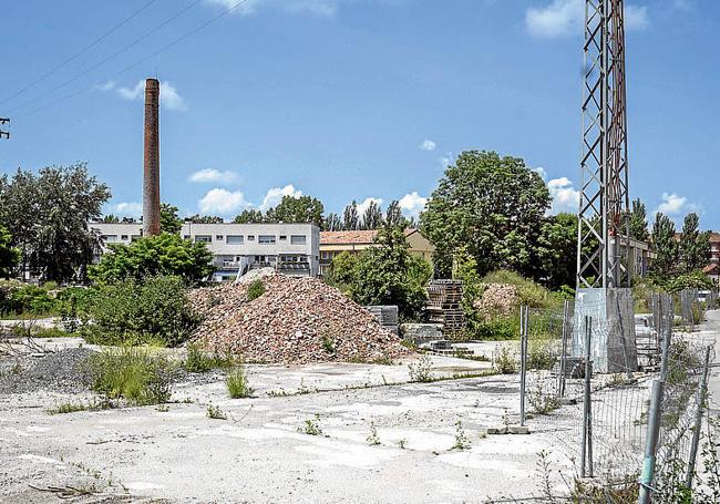 El plan para el solar de Curtidos (Salvatierra) acumula mucha demora.