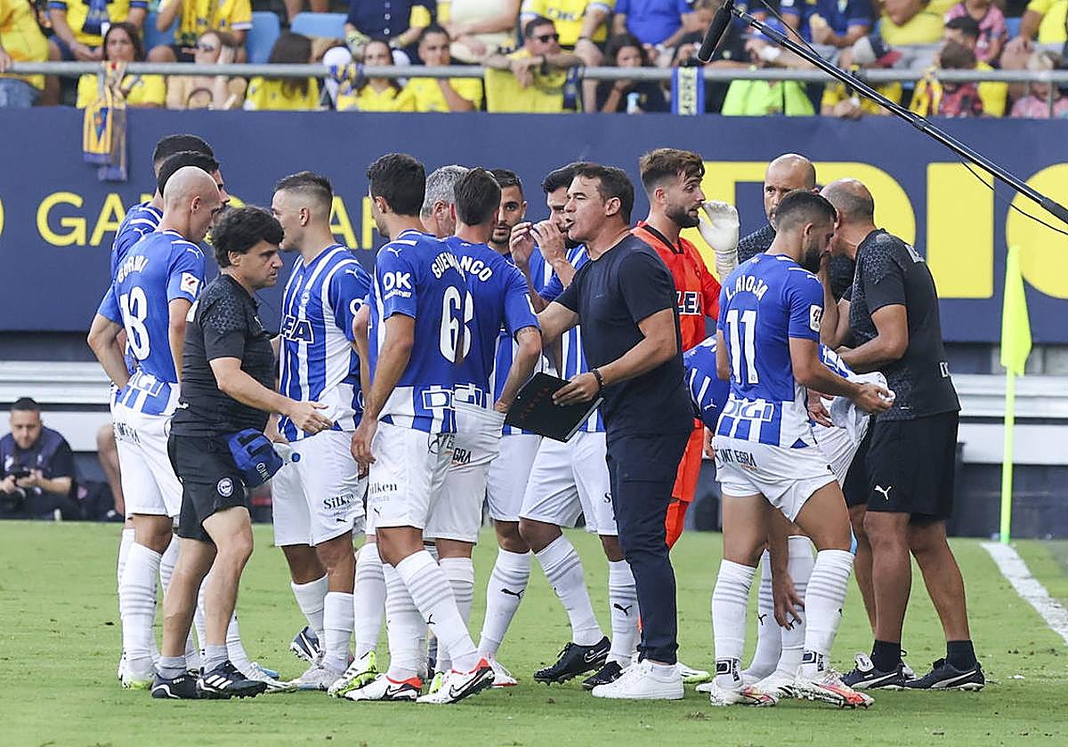 Diálogo a media voz