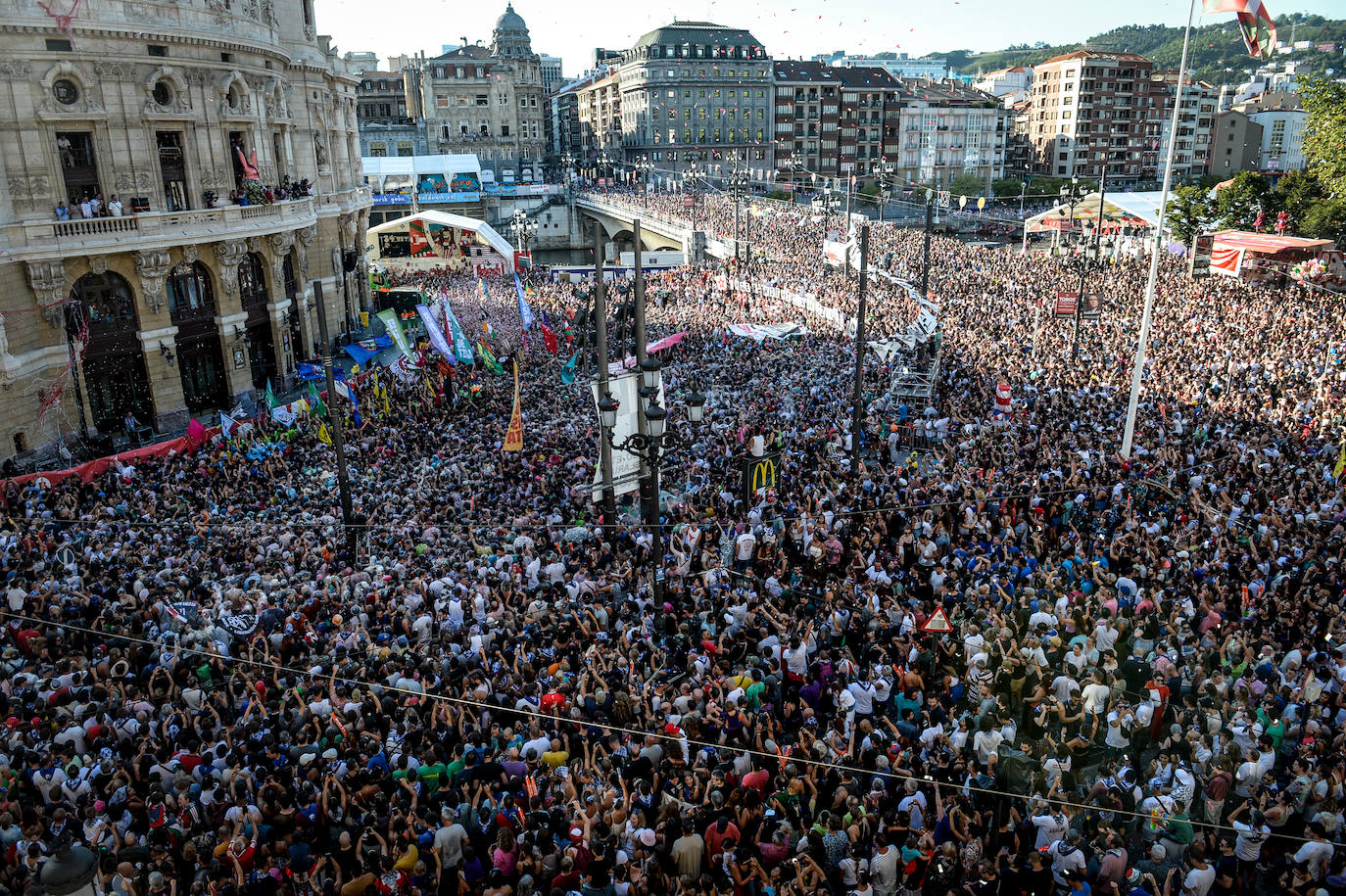 Bilbao descorcha la Aste Nagusia