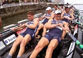 Interior de la trainera de Urdaibai.