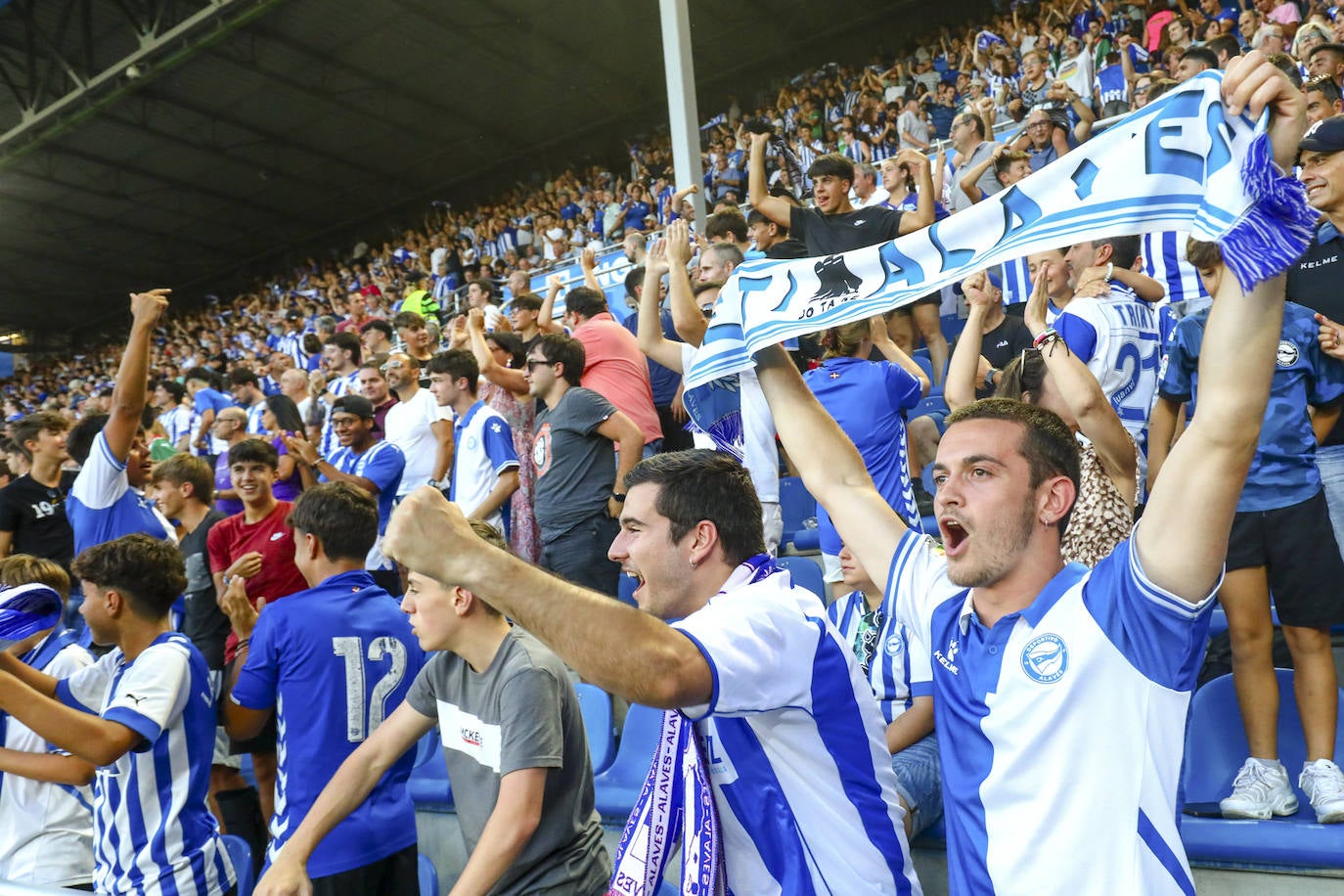 El fútbol de Primera vuelve a Mendizorroza