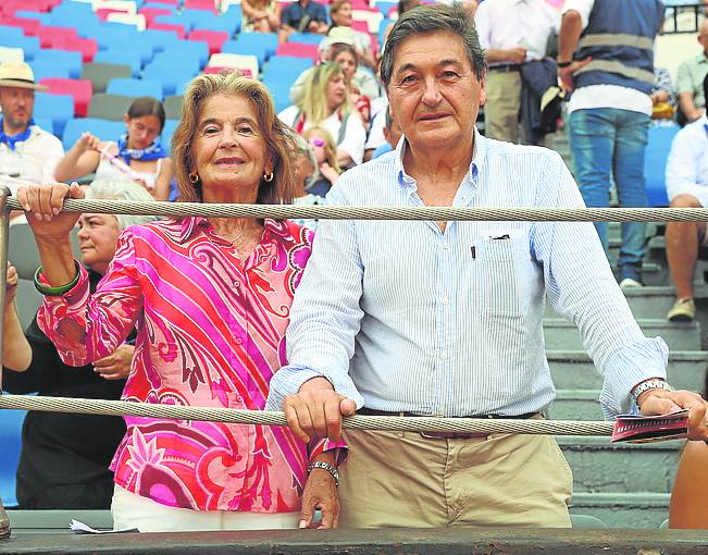 Mercedes y Lorenzo Hurtado de Saracho. 