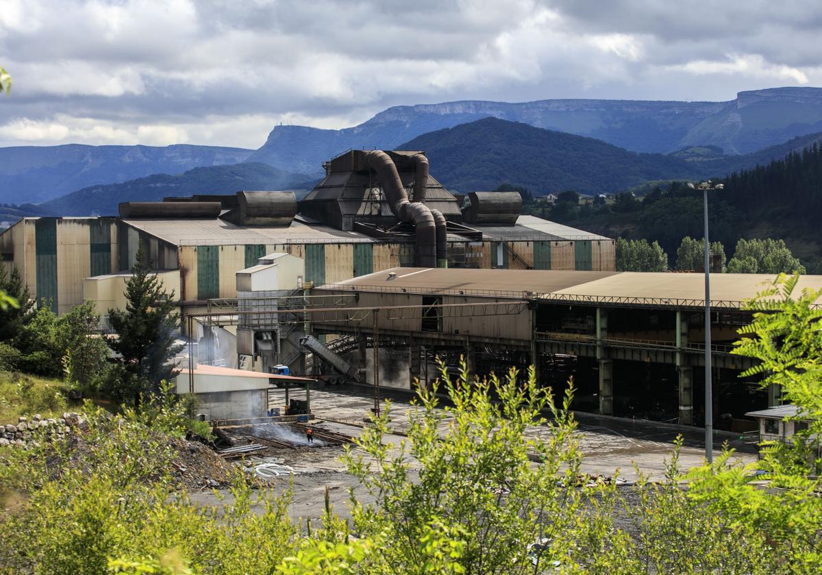 Exterior de la fábrica de Tubos Reunidos en Amurrio