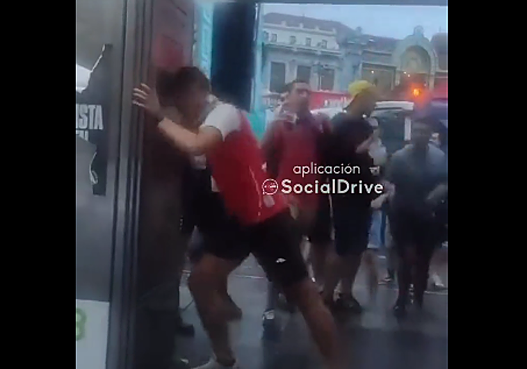 Darse de cabezazos contra la pared, la última forma de divertirse en Aste Nagusia