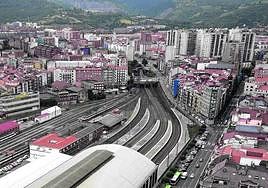 Imagen de las vías de Abando que serán soterradas.