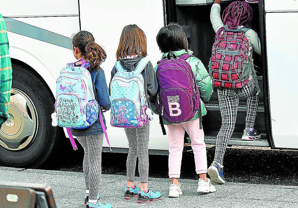 Hay 485 autobuses que dan servicio a los colegios públicos de Bizkaia.