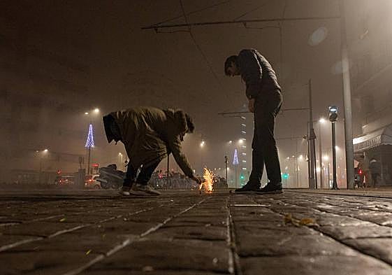 Heridos tres menores en Zestoa al explotarles los petardos con los que jugaban
