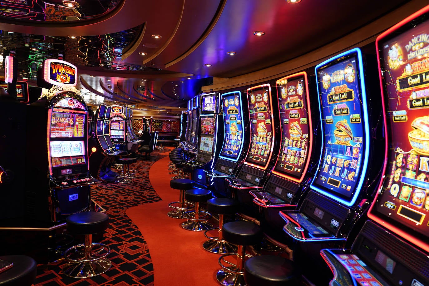 Así el MSC Fantasia, el colosal crucero que ha llegado a Getxo