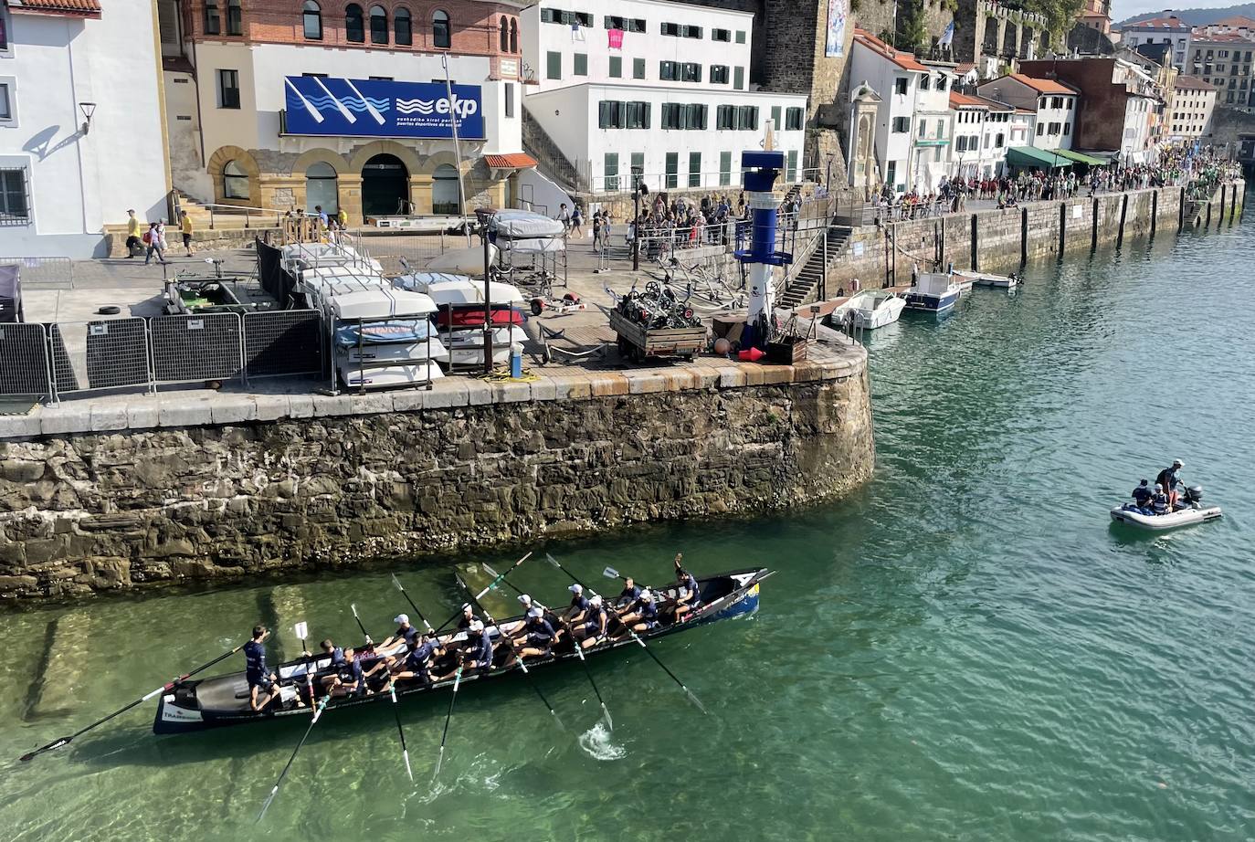 Las imágenes de la celebración de Urdaibai tras coronar La Concha