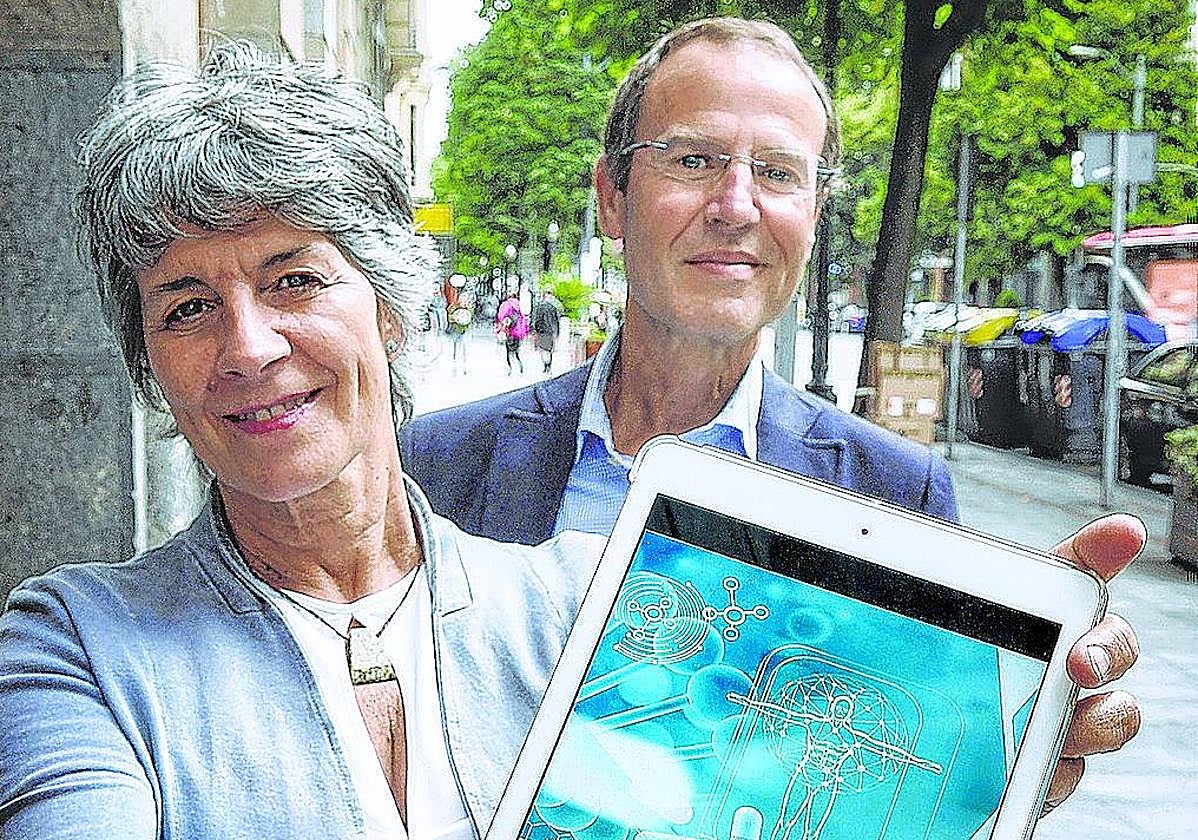 Matxalen Uriarte y Fernando Macho, fundadores de Universal Omics.