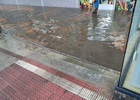 Imagen secundaria 1 - Bizkaia sufre una granizada sin precedentes: «Ha sido un infierno de 4 minutos»