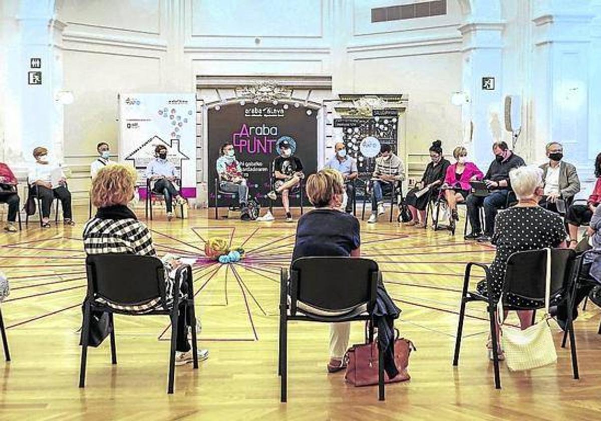 La escuela de las soledades encara su tercer curso en Llodio.