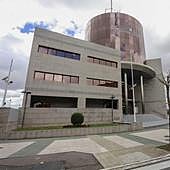 Se cuela en un piso deshabitado de Vitoria y agrede a agentes de la Ertzaintza