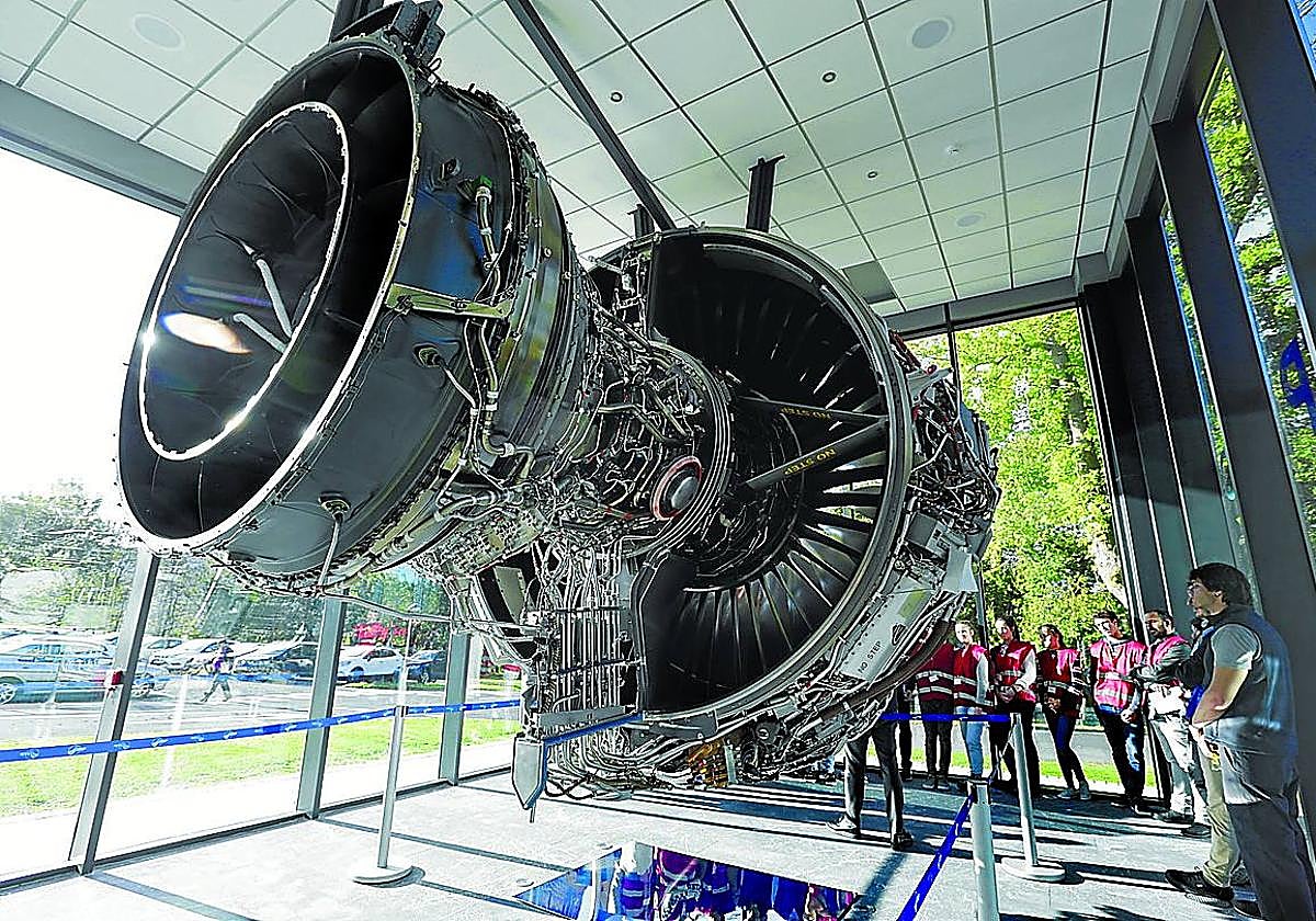 Imagen de un motor fabricado por ITP mostrado en las instalaciones de la empresa.