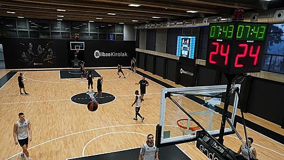El Bilbao Basket desembarca «lleno de ilusión» en su nueva casa en Artxanda