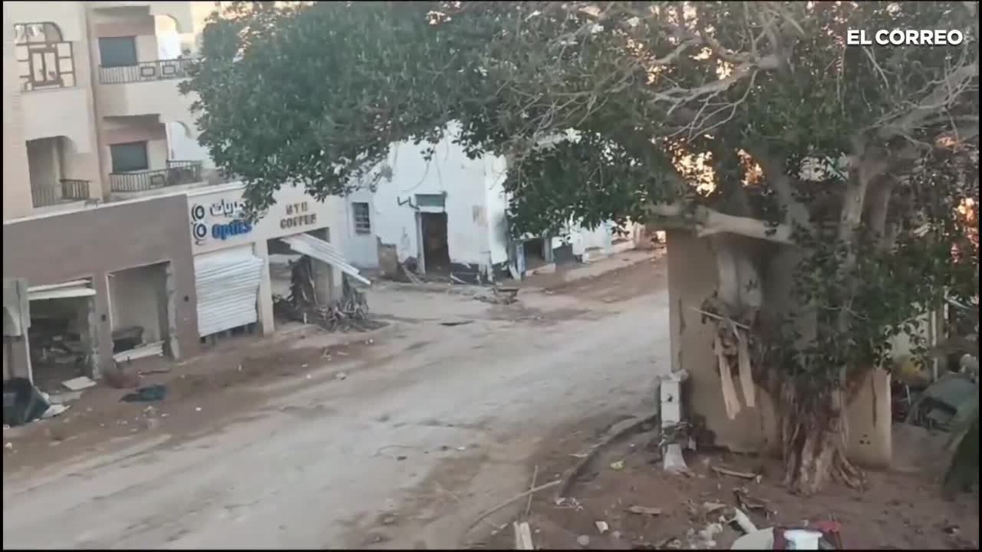 Bomberos de Vitoria trabajan sobre el terreno en Libia