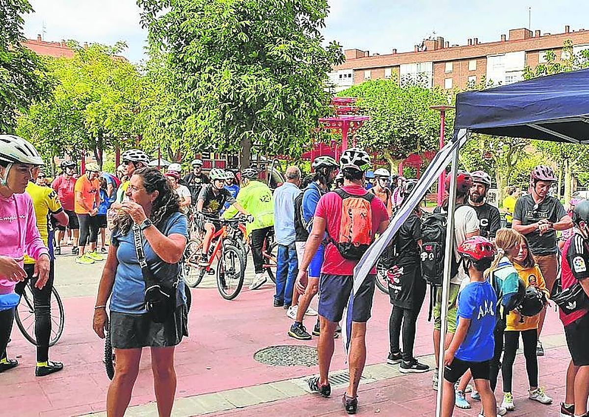 Imagen secundaria 1 - Las bicicletas se pusieron en marcha