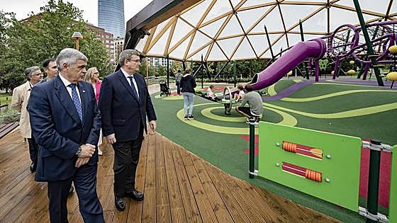 El Parque de Doña Casilda de Bilbao estrena nueva zona infantil cubierta