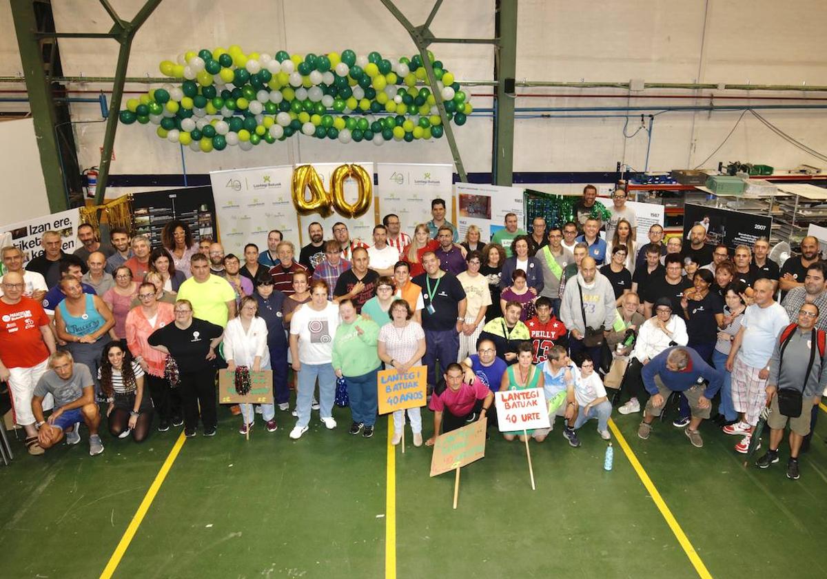 Imagen de la celebración de los 30 años de la organización en Etxebarri.