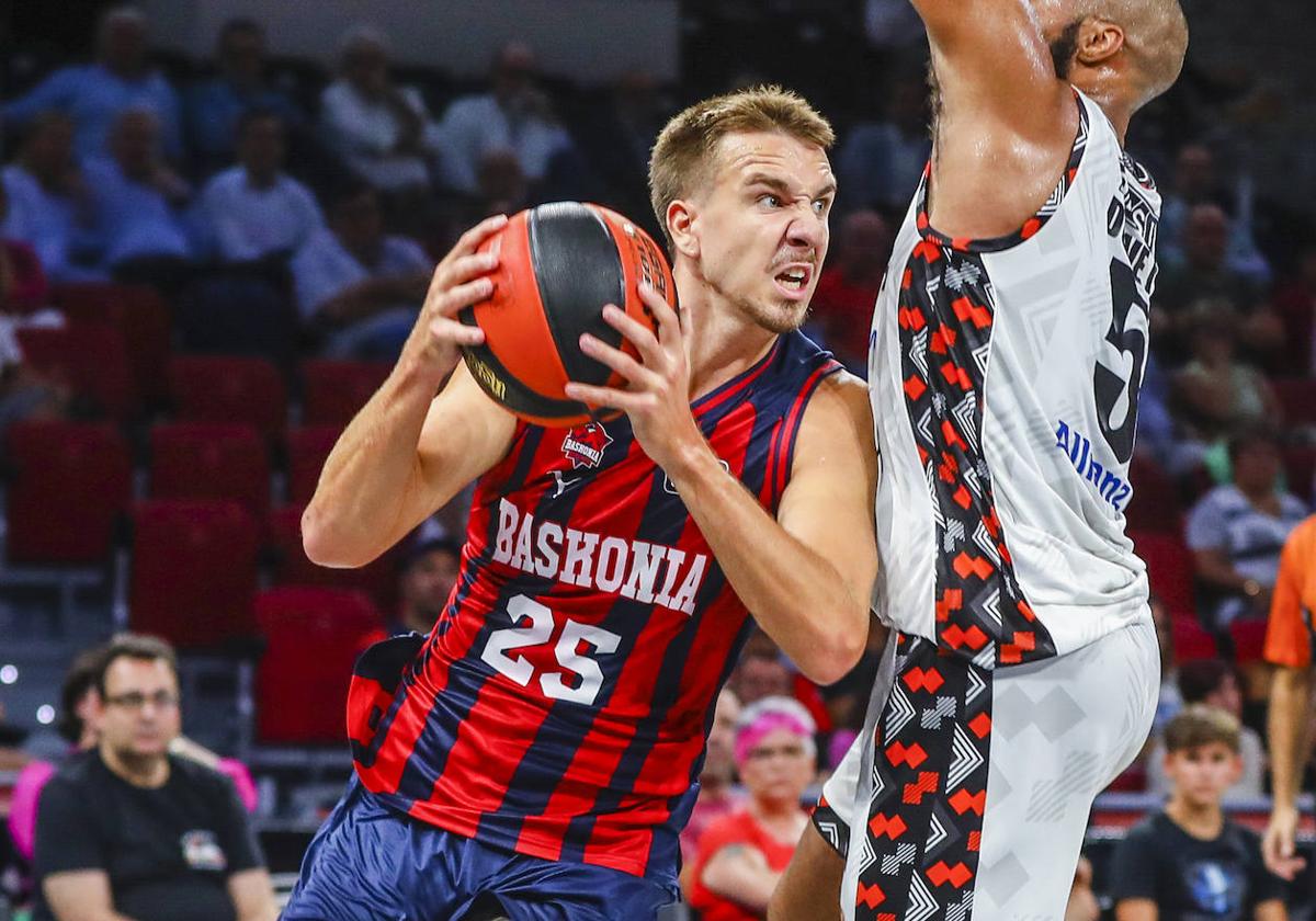 Hugo Besson, por el momento, no ha sido inscrito en la ACB.