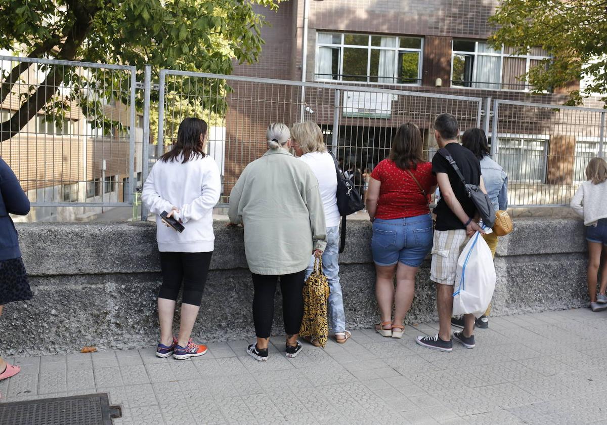 El colegio público de Romo será uno de los centros en acoger la Escuela de Familias.