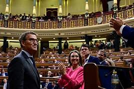 Feijóo pierde la investidura pero gana respeto