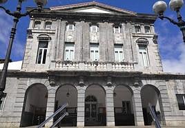 Los contratos tendrán una duración de doce meses, comenzarán en noviembre y serán a jornada completa.